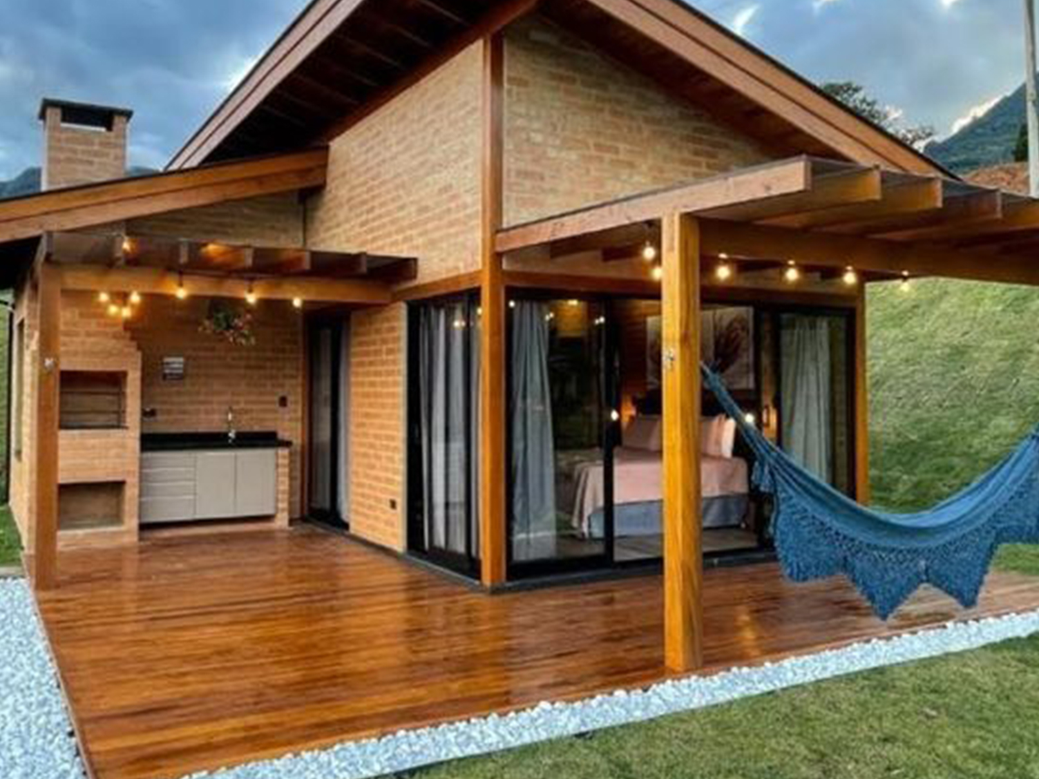Casa construida con Bioladrillos ADOTEC